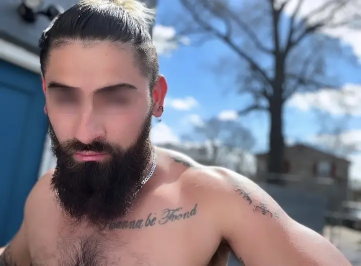 Photo de profil d'un homme adulte
