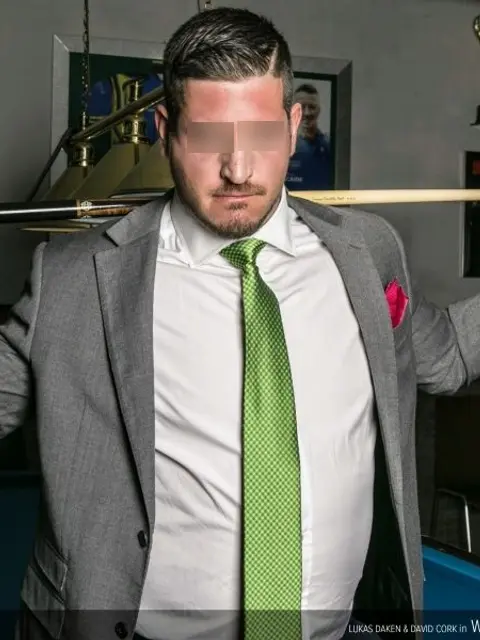 Photo de profil d'un homme adulte