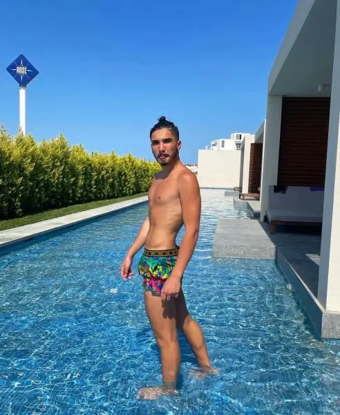 Photo de profil d'un homme adulte