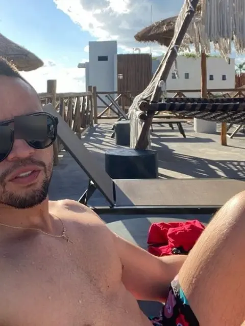 Photo de profil d'un homme adulte