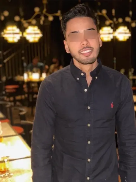 Photo de profil d'un homme adulte