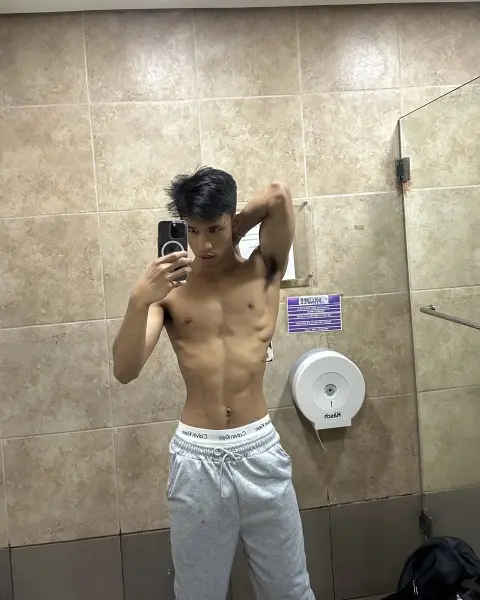Photo de profil d'un homme adulte