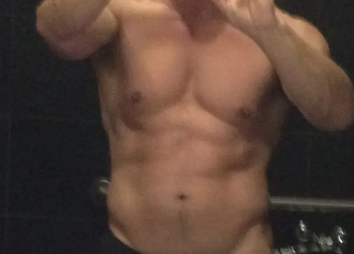 Photo de profil d'un homme adulte