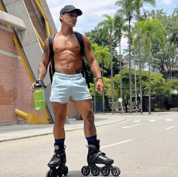 Photo de profil d'un homme adulte