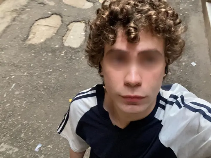 Photo de profil d'un homme adulte