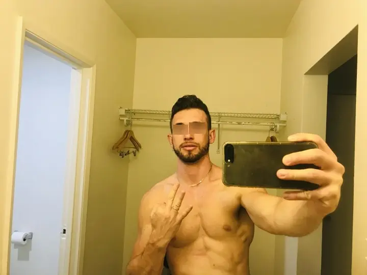 Photo de profil d'un homme adulte